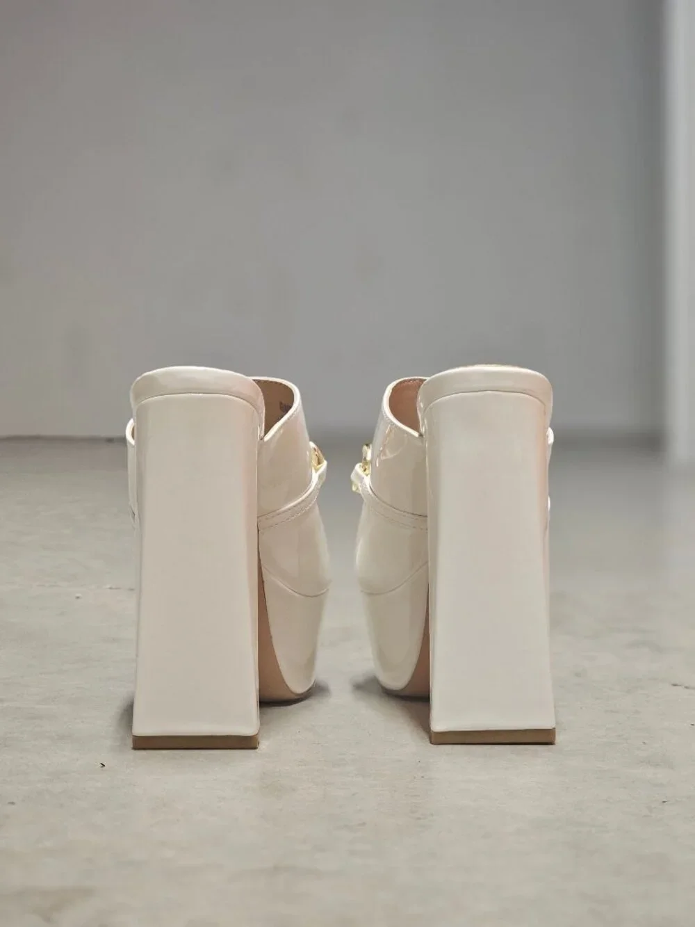White Platform Heels With Gold Chain Detail Open Toe Patent Finish & Chunky Bloc